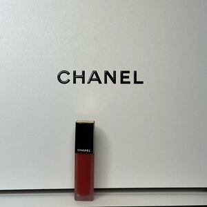 CHANEL Rouge Allure Liquid Velvet 224 Passionnante .20 oz